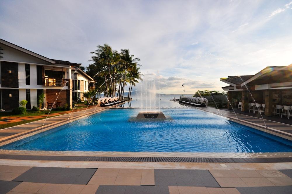 Infinity Resort Puerto Galera Exterior photo